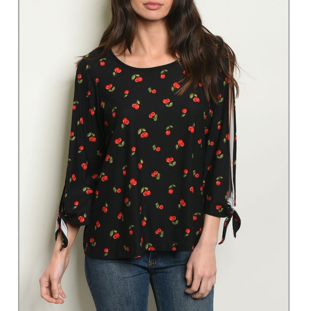 ❤Black with cherry print Tops❤